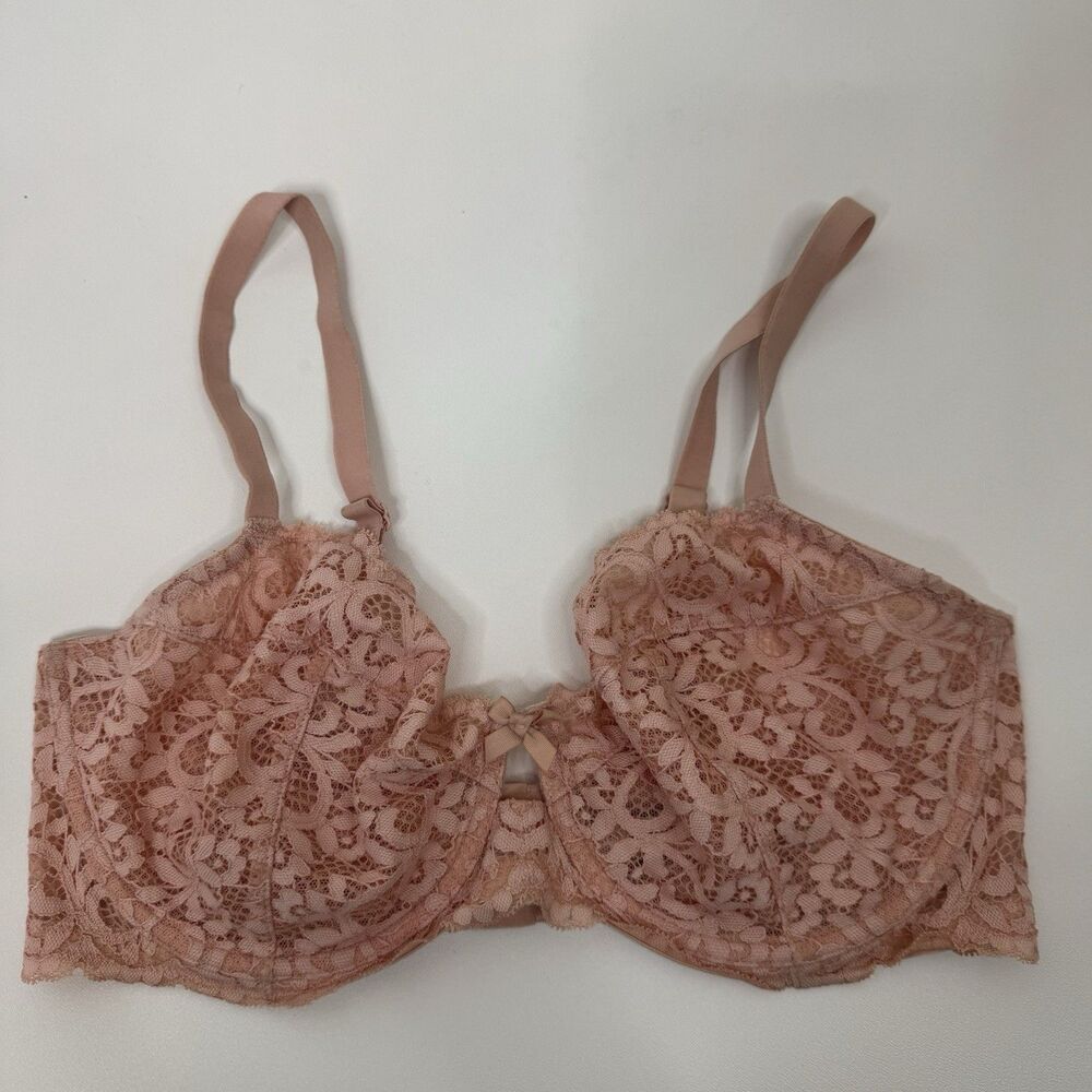 Victoria’s Secret Body by Victoria Unlined Demi Bra size 36DD rose pink lace